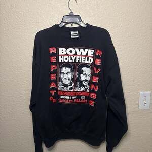 Vintage 1993 Riddick Bowe Evander Holyfield boxing event sweatshirt. Size XL.  R